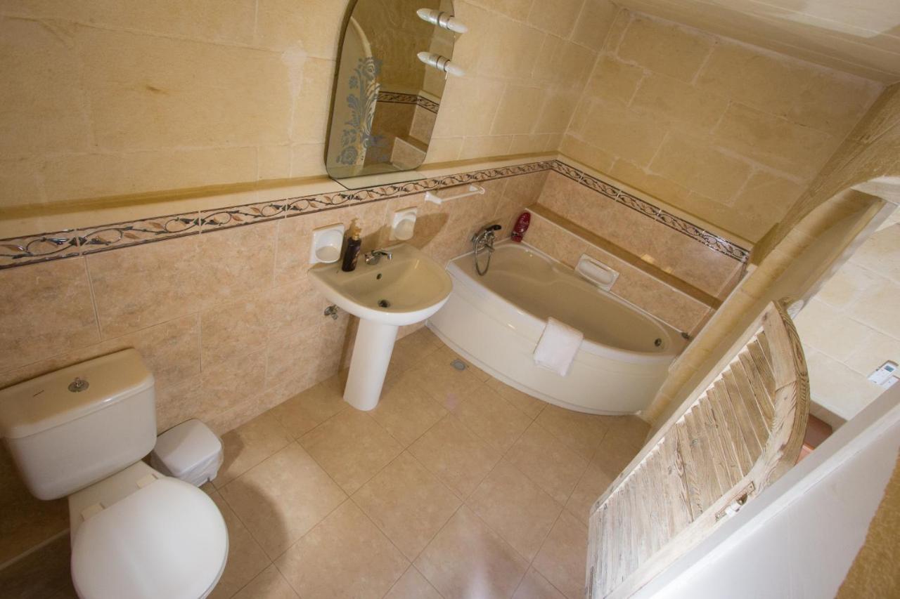 Maxija B&B - Palm Għarb Buitenkant foto
