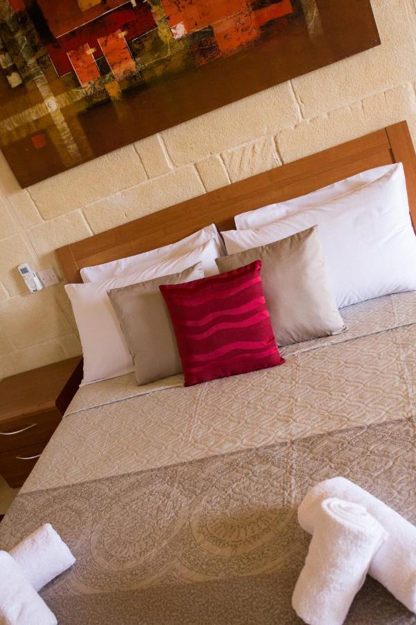 Maxija B&B - Palm Għarb Buitenkant foto